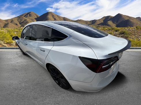 Used 2020 Tesla Model 3 Performance AWD/4WD image 6