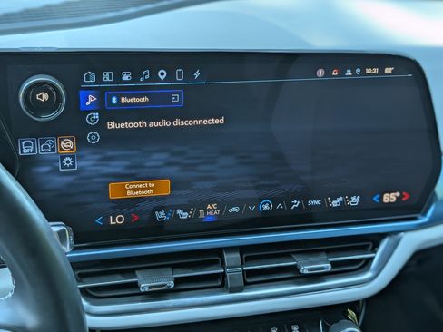 Used 2024 Chevrolet Equinox EV LT w/ LPO, Blackout Package image 29