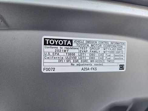 Used 2021 Toyota RAV4 XLE image 24