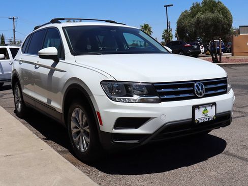 Used 2019 Volkswagen Tiguan SE w/ Panoramic Sunroof Package AWD/4WD image 18