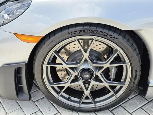 Used 2025 Porsche 718 Cayman GT4 RS RWD image 6