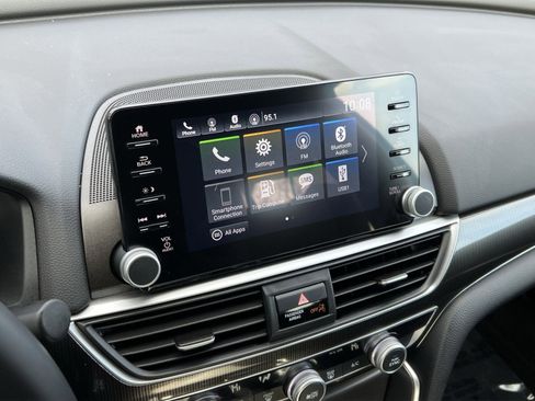 Used 2022 Honda Accord Sport image 18