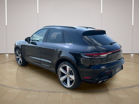 Certified 2024 Porsche Macan S AWD/4WD image 3