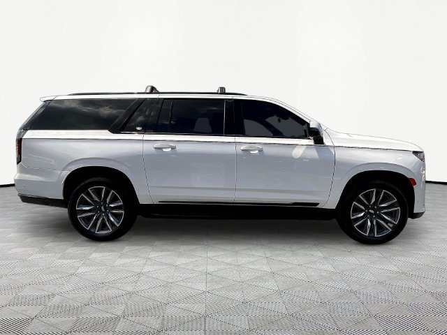 Used 2022 Cadillac Escalade ESV Sport RWD image 8