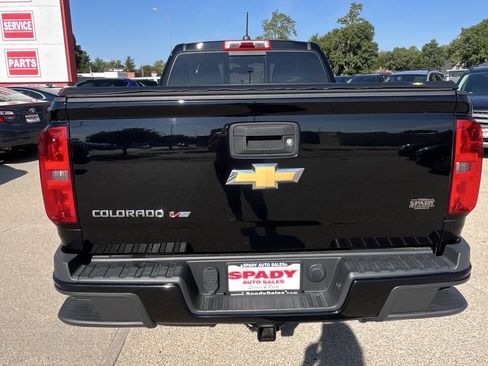 Used 2018 Chevrolet Colorado Z71 AWD/4WD image 9