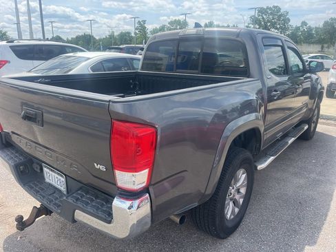Used 2016 Toyota Tacoma SR5 w/ SR5 Appearance Package (SN) RWD image 3