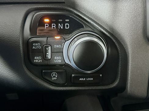 Used 2023 RAM 1500 Big Horn AWD/4WD image 24