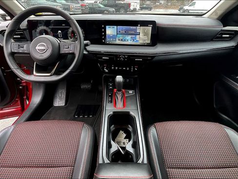 Used 2025 Nissan Kicks SR w/ SR Premium Package image 21