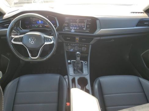 Used 2022 Volkswagen Jetta SE FWD image 25