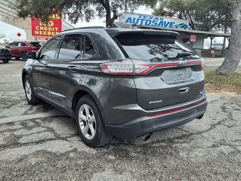 Used 2018 Ford Edge SE FWD image 5