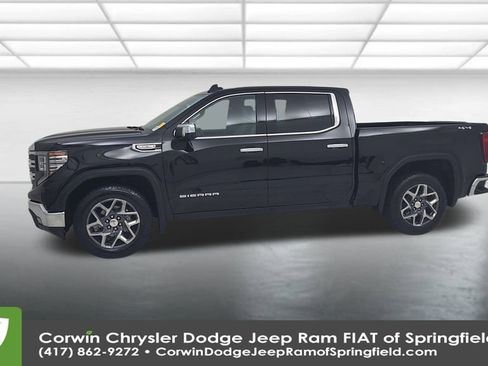 Used 2022 GMC Sierra 1500 SLT w/ SLT Convenience Package image 8