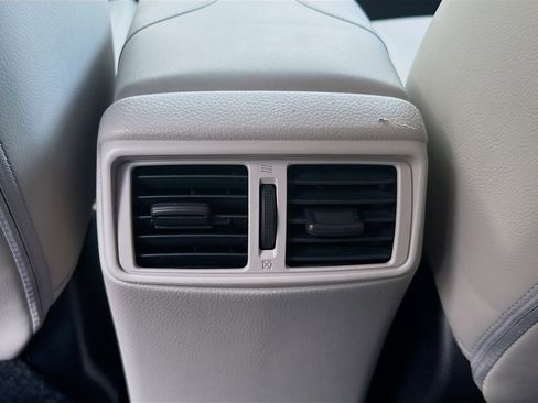 Used 2022 Nissan Rogue Sport SL image 23