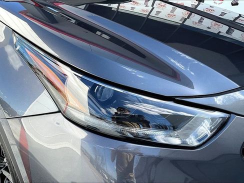 Used 2023 Toyota Highlander XSE image 31