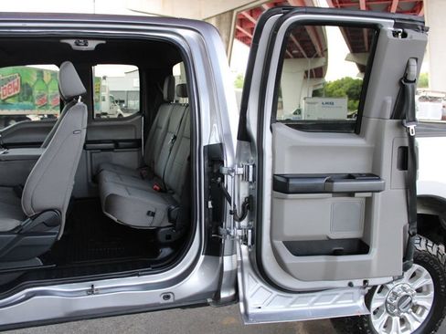 Used 2022 Ford F250 XLT w/ XLT Value Package AWD/4WD image 15