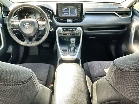 Used 2019 Toyota RAV4 XLE image 10