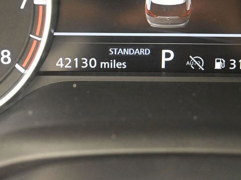 Used 2025 Nissan Rogue SV FWD image 34