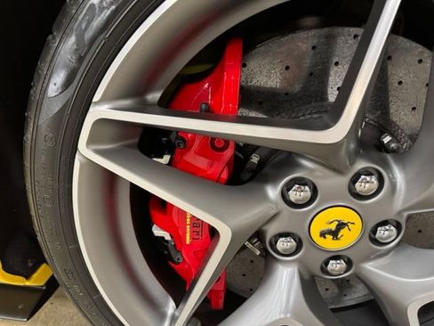 Used 2020 Ferrari F8 Tributo RWD image 34