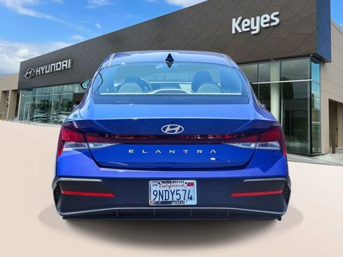 Used 2024 Hyundai Elantra SEL FWD image 6