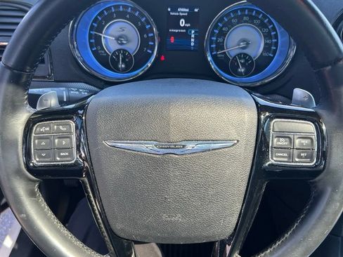 Used 2014 Chrysler 300 S RWD image 9