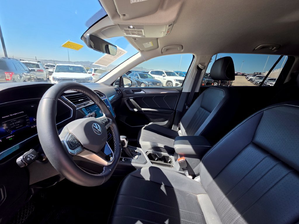 Used 2024 Volkswagen Tiguan SE FWD image 15