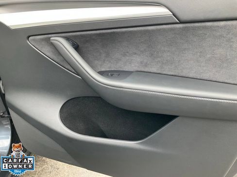 Used 2022 Tesla Model Y Long Range AWD/4WD image 68
