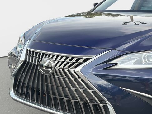 Used 2022 Lexus ES 350 w/ Premium Package FWD image 11