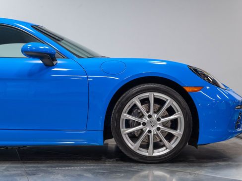 Used 2025 Porsche 718 Cayman RWD image 22