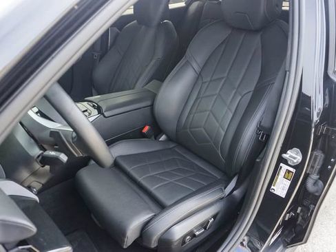 Used 2024 BMW 530i w/ Premium Package RWD image 14