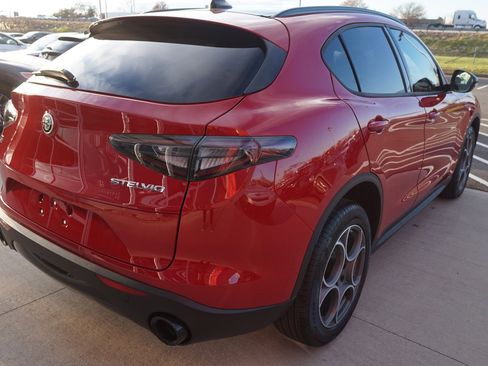 New 2024 Alfa Romeo Stelvio Sprint image 10