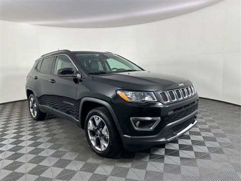 Certified 2020 Jeep Compass Limited image 11