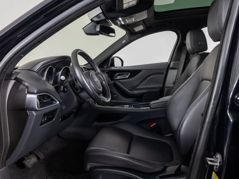 Used 2018 Jaguar F-PACE Premium AWD/4WD image 13