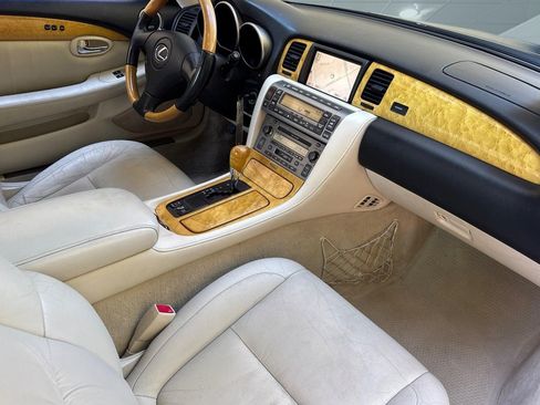 Used 2003 Lexus SC 430 Convertible RWD image 32