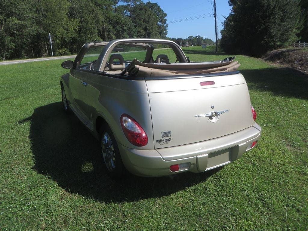 Used 2006 Chrysler PT Cruiser Touring FWD image 8