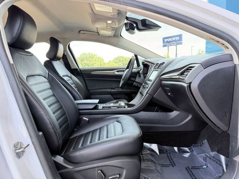 Used 2018 Ford Fusion SE w/ Equipment Group 602A FWD image 20