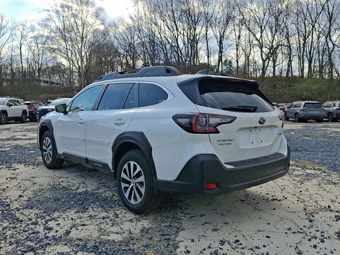 Certified 2025 Subaru Outback Premium w/ Popular Package #1A image 6