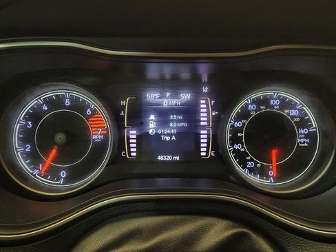 Used 2021 Jeep Cherokee Latitude Plus image 23