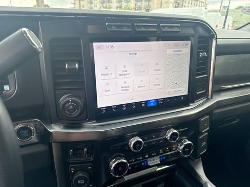 Certified 2024 Ford F450 Lariat w/ Lariat Ultimate Package image 17