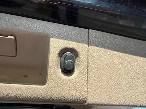 Used 2015 Chevrolet Tahoe LT w/ Luxury Package image 17