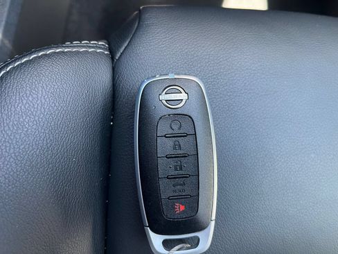 Used 2026 Nissan Rogue SL AWD/4WD image 28