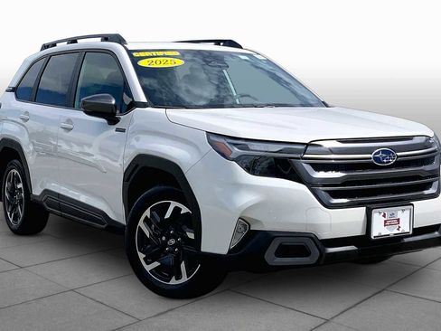 Certified 2025 Subaru Forester Limited AWD/4WD image 3