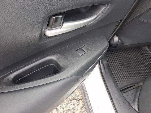 Used 2020 Toyota Corolla SE FWD image 27