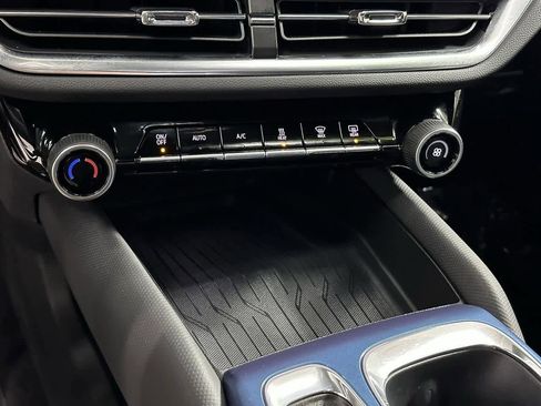 Used 2024 Chevrolet Equinox EV LT w/ LPO, Blackout Package image 19