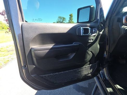 Used 2021 Jeep Gladiator Mojave AWD/4WD image 19