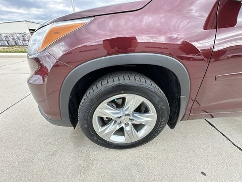 Used 2015 Toyota Highlander Limited Platinum AWD/4WD image 33