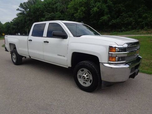 Used 2019 Chevrolet Silverado 2500 W/T AWD/4WD image 8