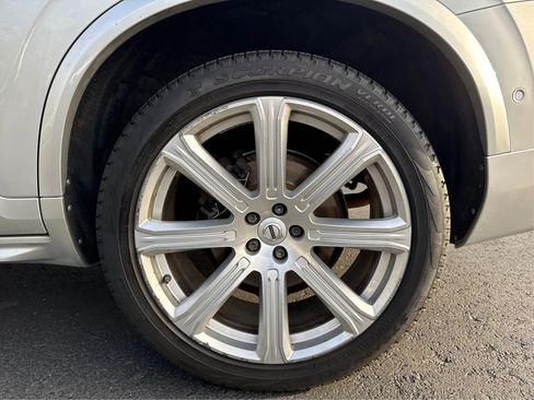 Used 2017 Volvo XC90 T6 Inscription w/ Vision Package image 15