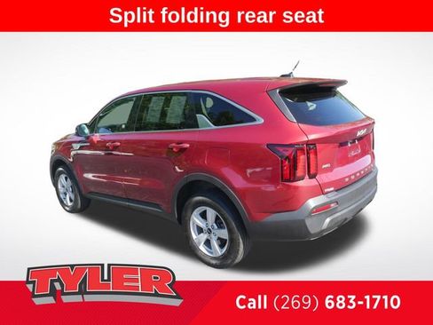 Used 2022 Kia Sorento LX AWD/4WD image 5