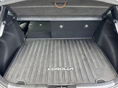 Used 2025 Toyota Corolla SE w/ SE Package FWD image 32