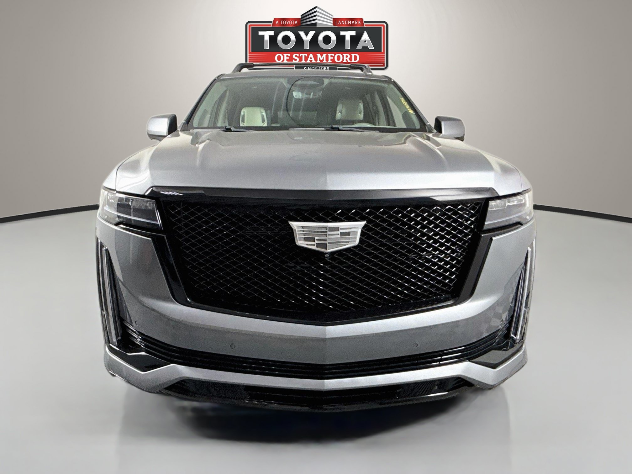 Used 2021 Cadillac Escalade ESV Sport Platinum w/ LPO, ONYX Package AWD/4WD image 2