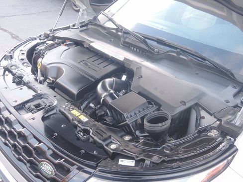 Used 2022 Land Rover Range Rover Evoque R-Dynamic S image 39